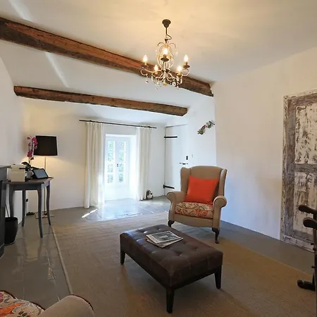 Chateau Olmet 4*